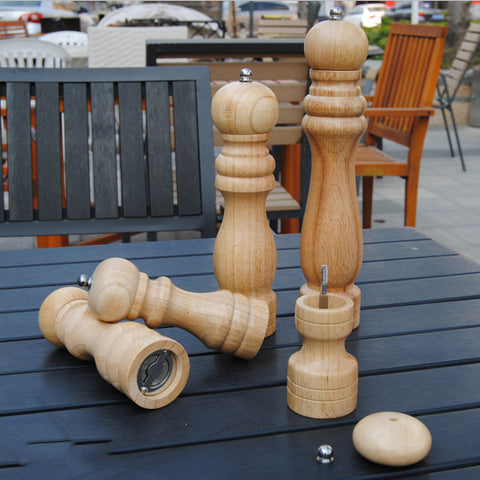 Classical Wooden Oak Grinder